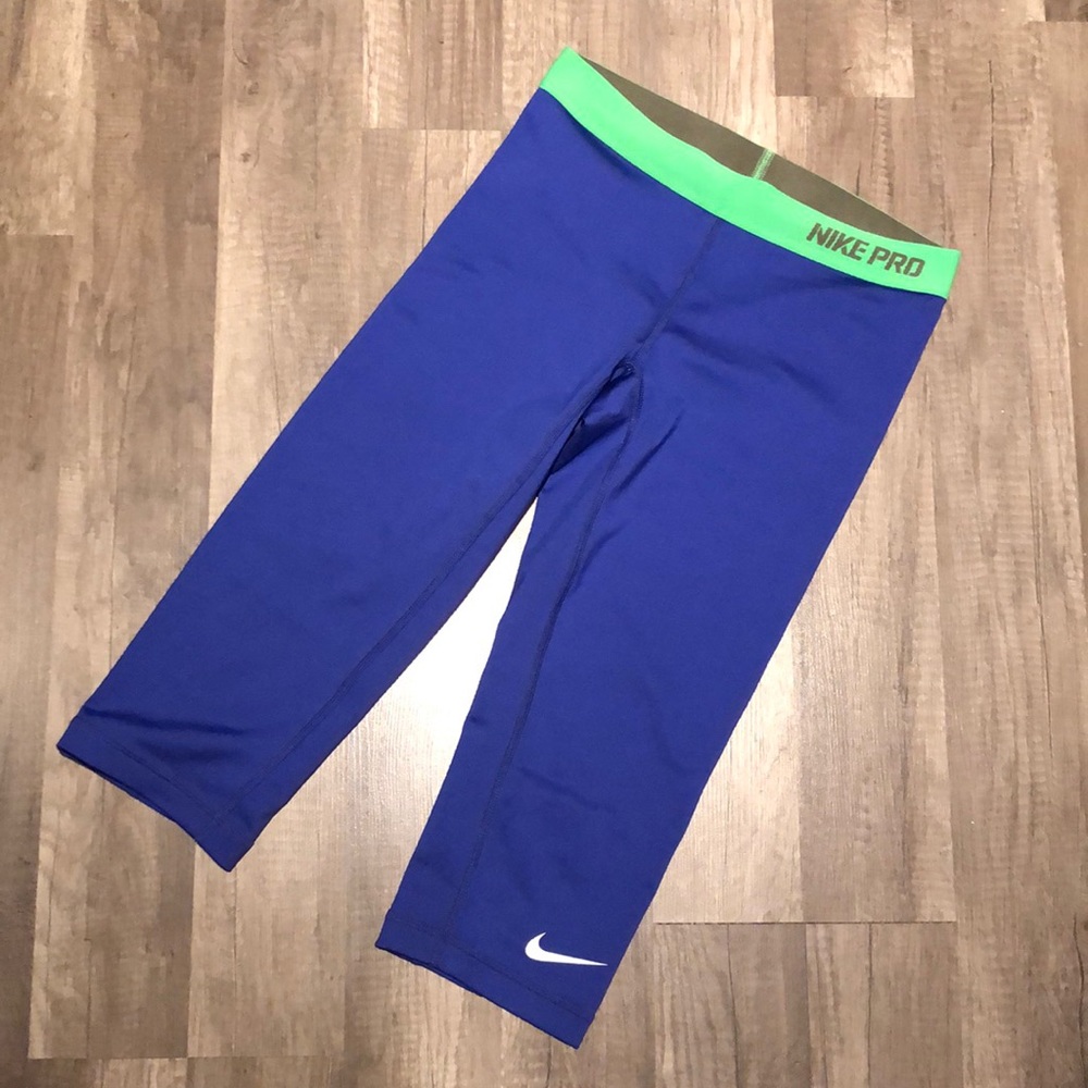Nike Pro Cropped Workout Legging